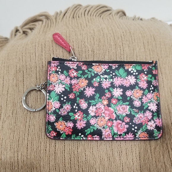 Brand new Coach mini key wallet - Picture 2 of 4